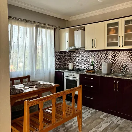 Milas-bodrum Oezel Havuzlu Triplex 빌라 *