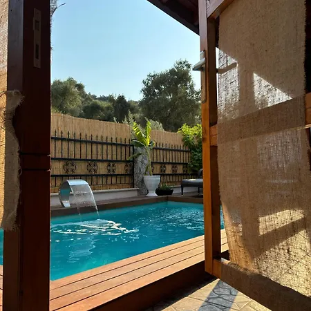 빌라 Milas-bodrum Oezel Havuzlu Triplex