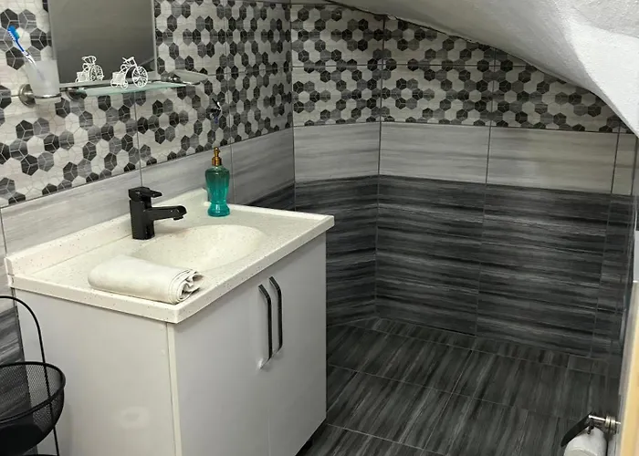 Milas-bodrum Oezel Havuzlu Triplex Villa *